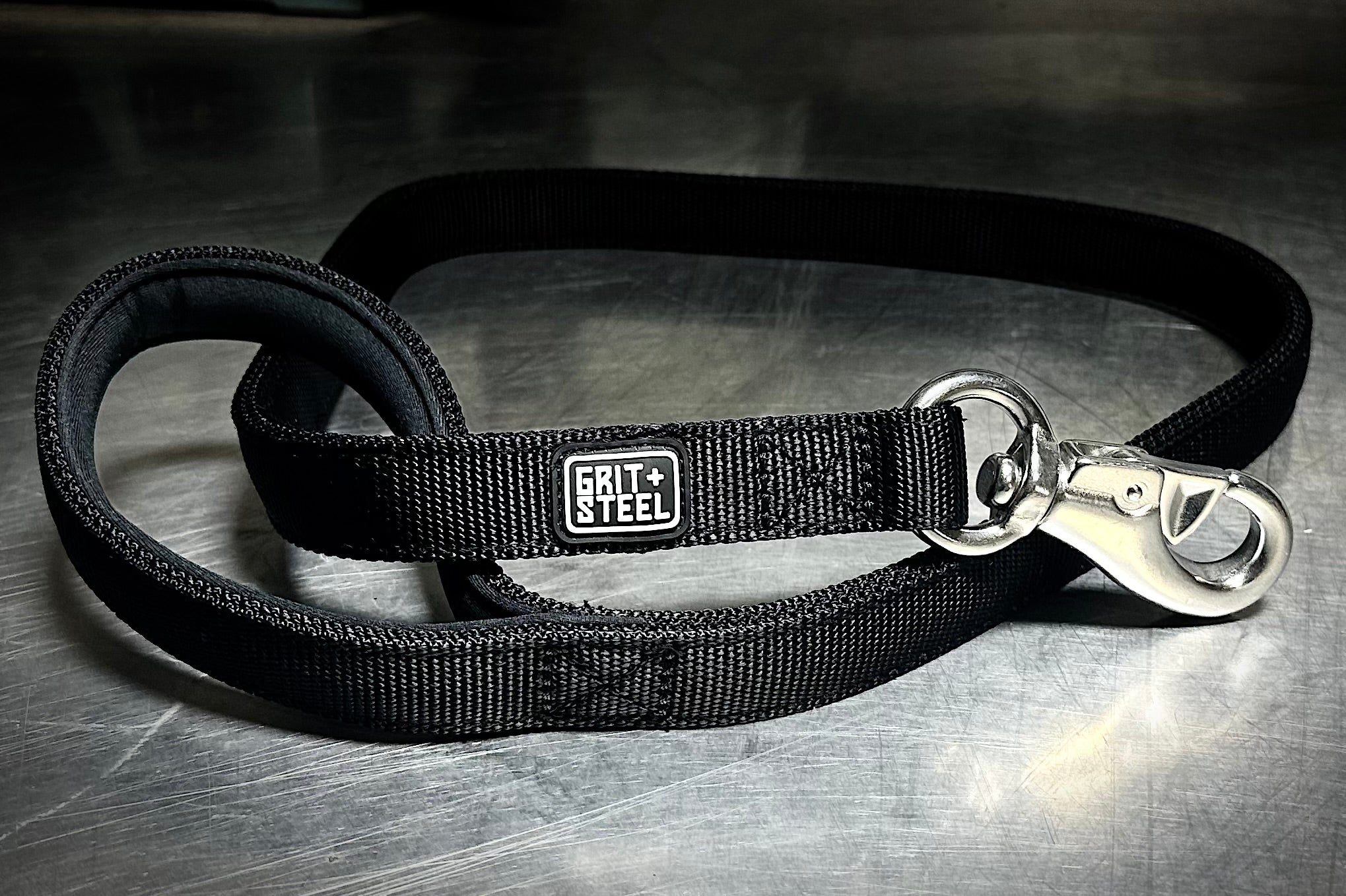 Nypro Leash – Grit & Steel